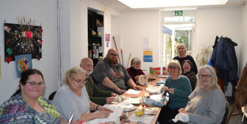 Participants et œuvres de l’Atelier créatif de Bruxelles (3)